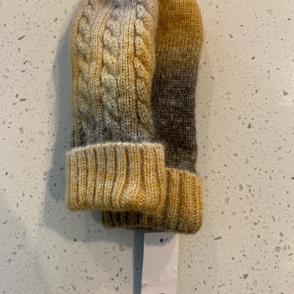 BP. Nordstom Cable Knit Fleece Lined Ombre Mittens, NWT - Picture 5 of 5